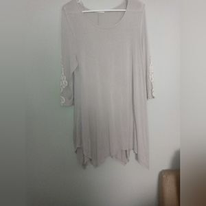 Entro size large tunic/top